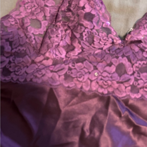 Lingerie sleepwear top - Picture 2 of 4